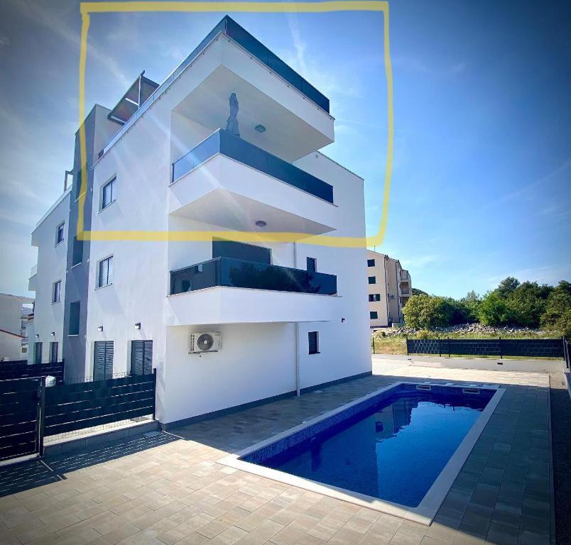 Apartment Agnes With 63 M2 Rooftop Terrace, Grill And Pool Okrug Gornji Exteriér fotografie